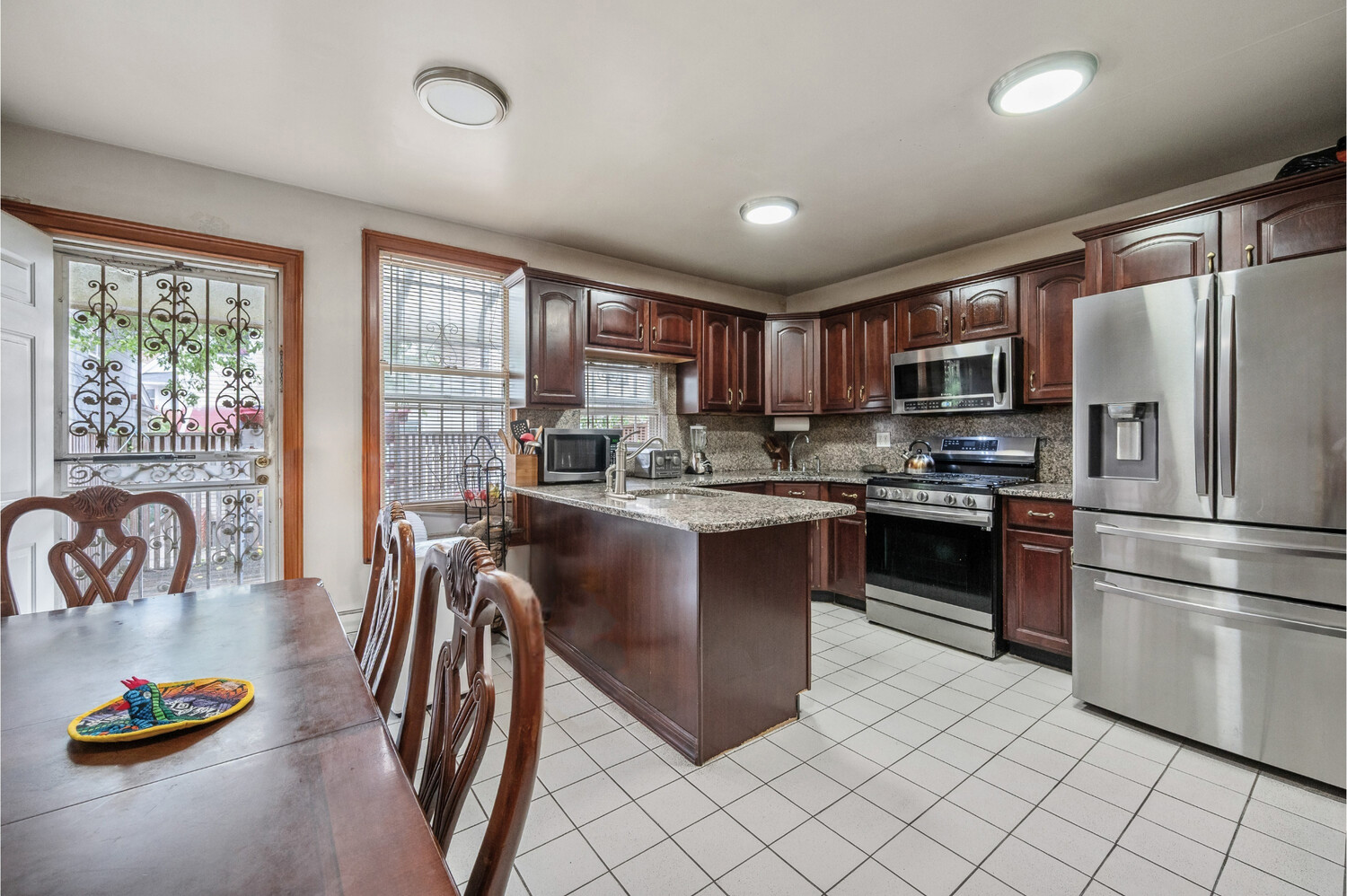 309 PARKVILLE Avenue