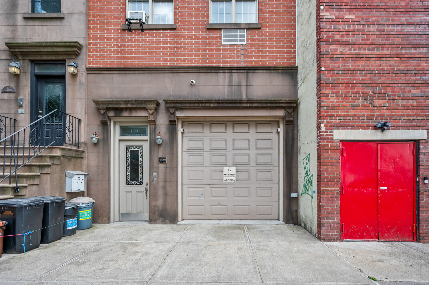 130 DE GRAW Street