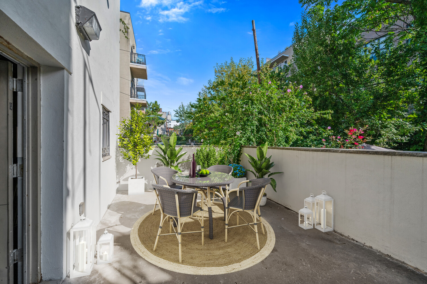 130 DE GRAW Street