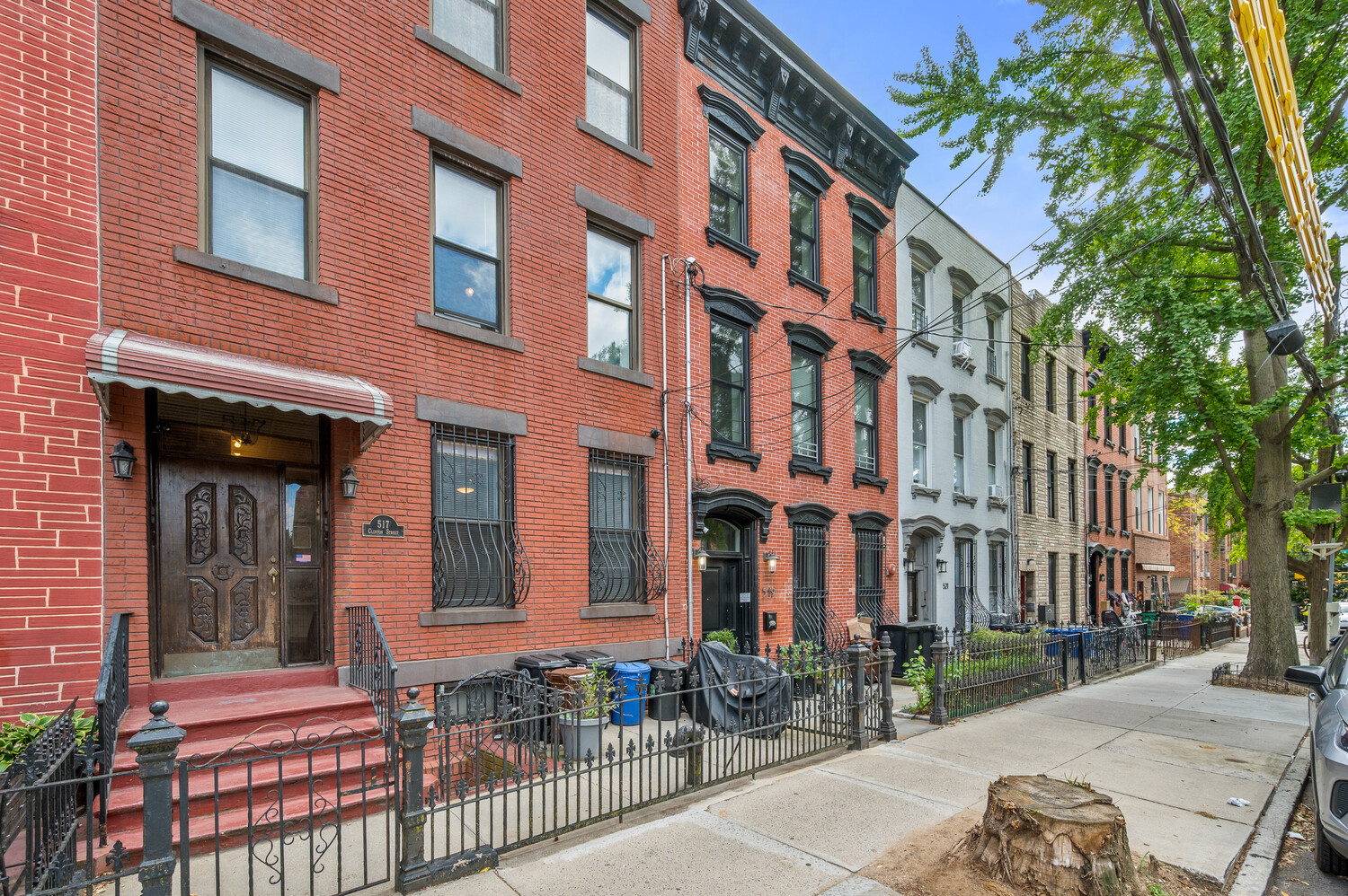 517 CLINTON Street
