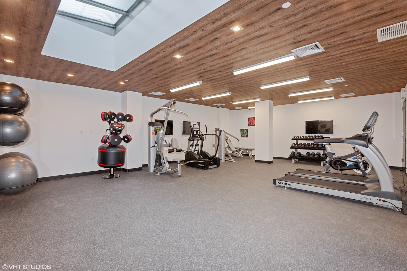 264 WEBSTER Avenue 408