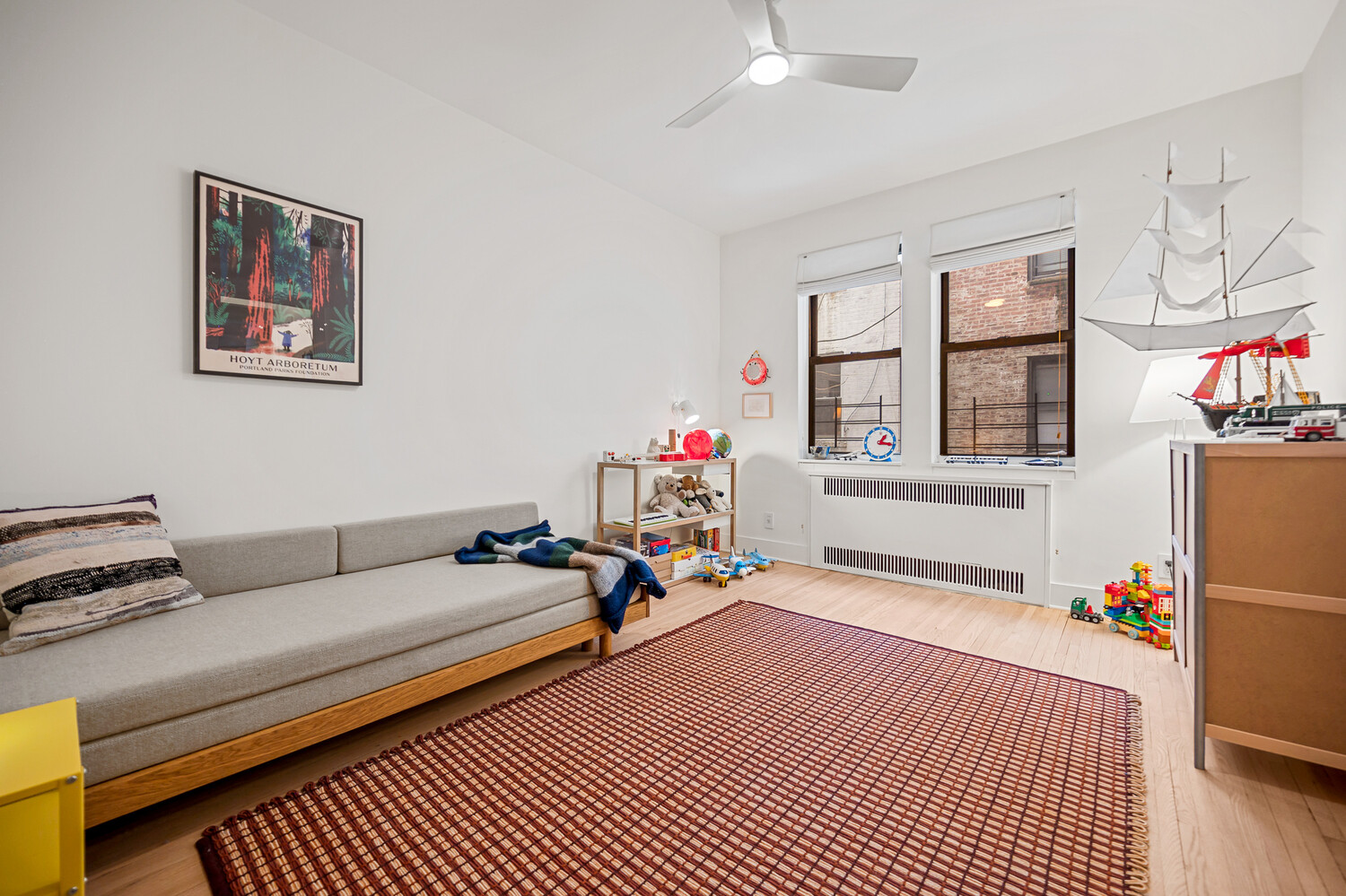 385 ARGYLE Road 2G