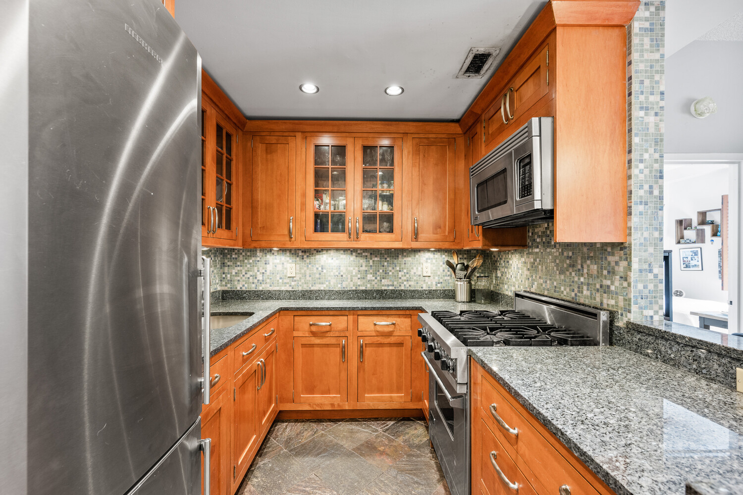 1787 MADISON Avenue 614