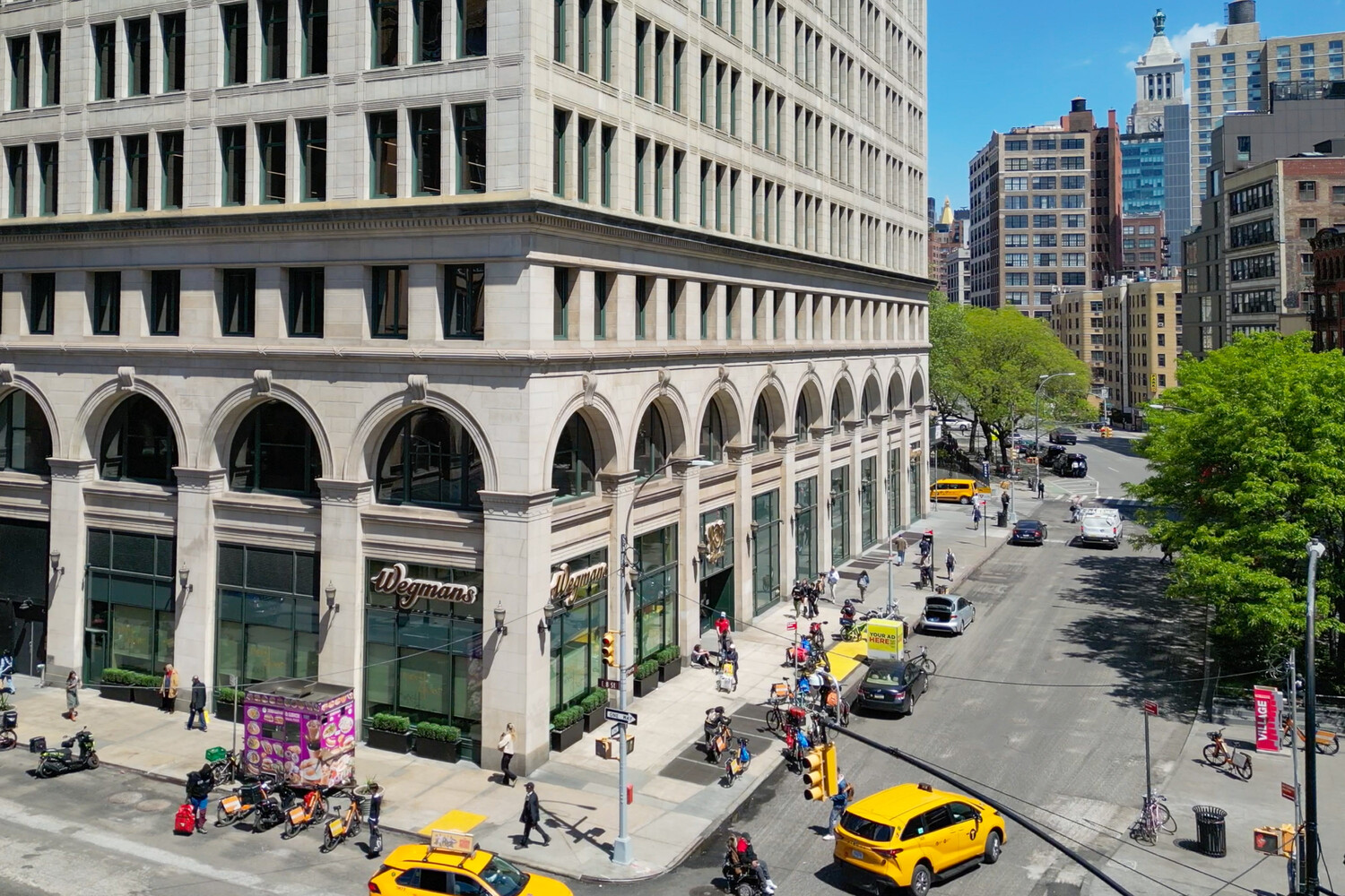 439 LAFAYETTE Street 3