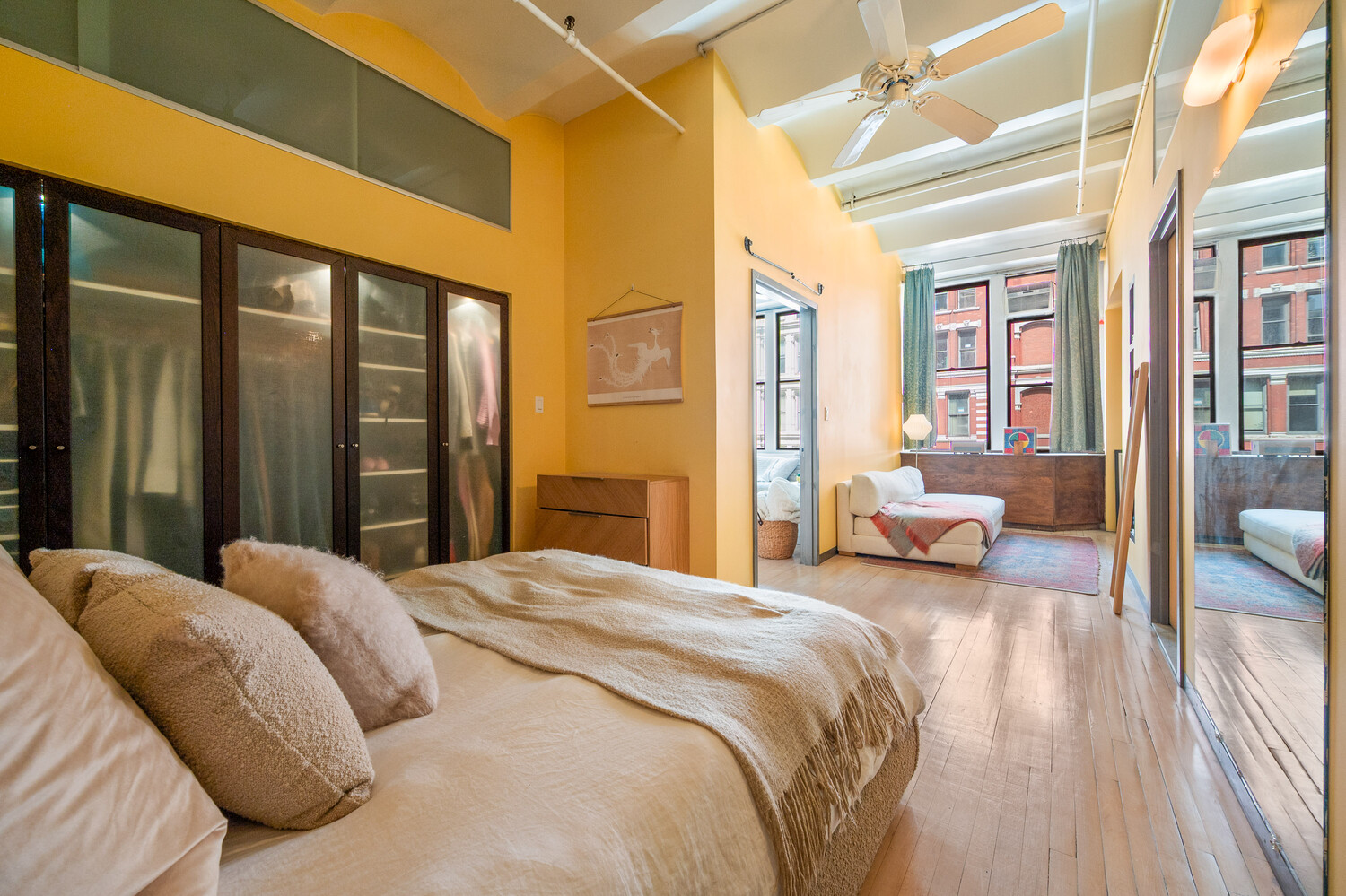 439 LAFAYETTE Street 3
