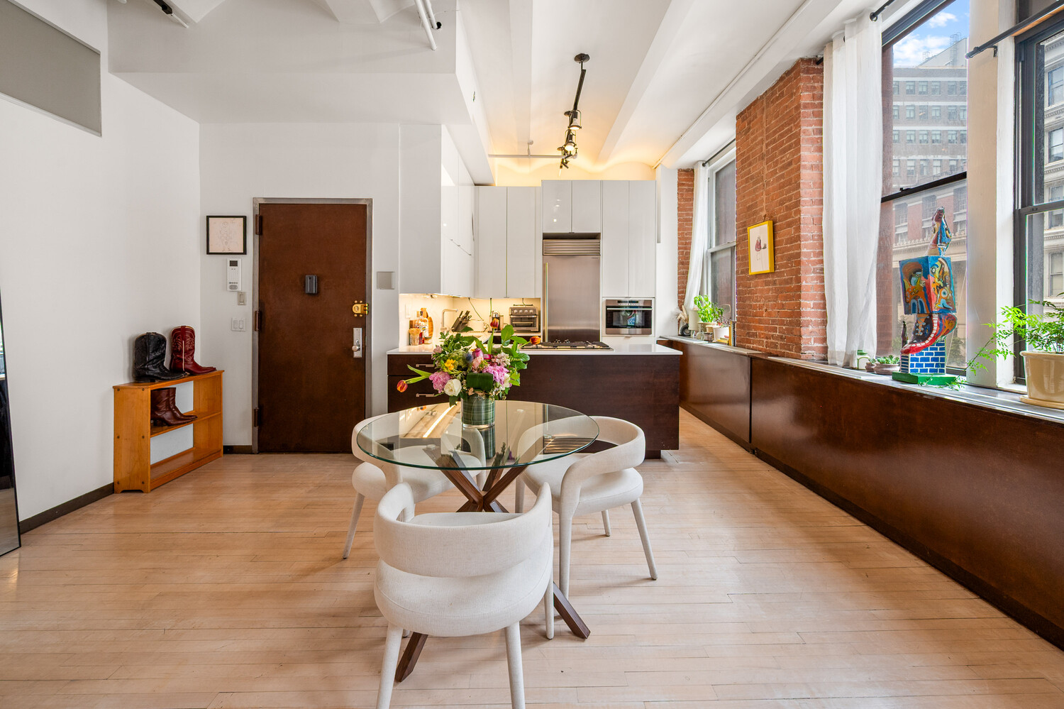 439 LAFAYETTE Street 3