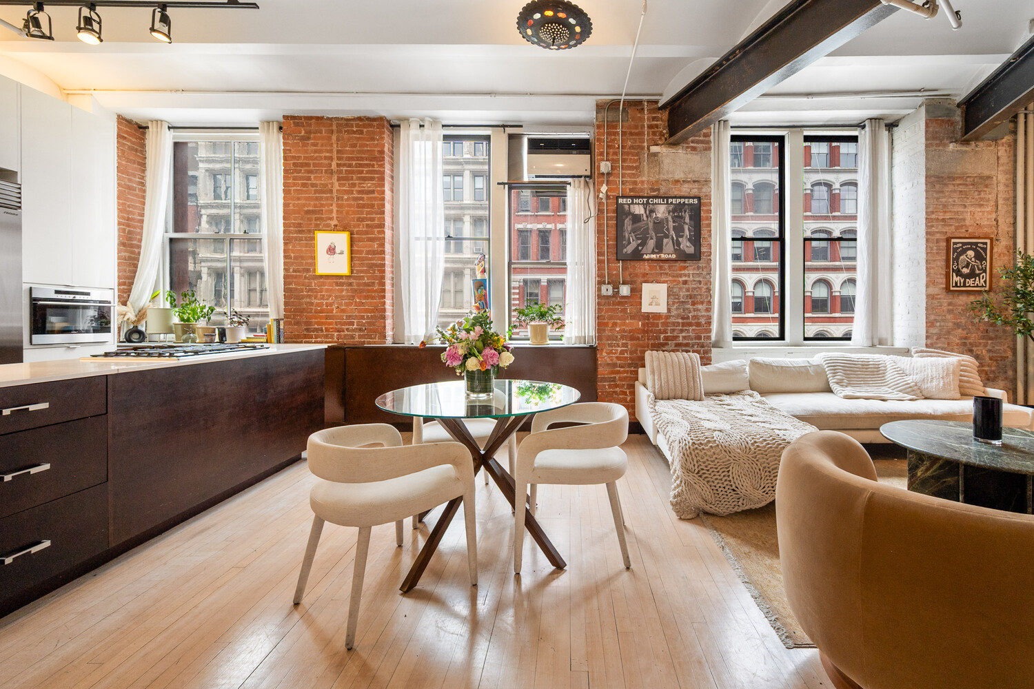 439 LAFAYETTE Street 3