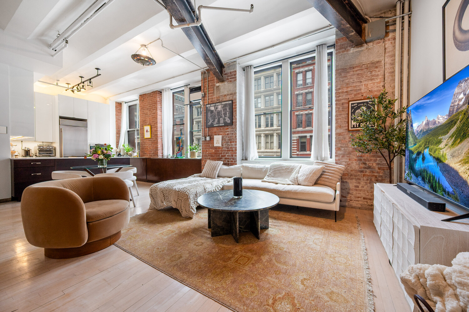 439 LAFAYETTE Street 3