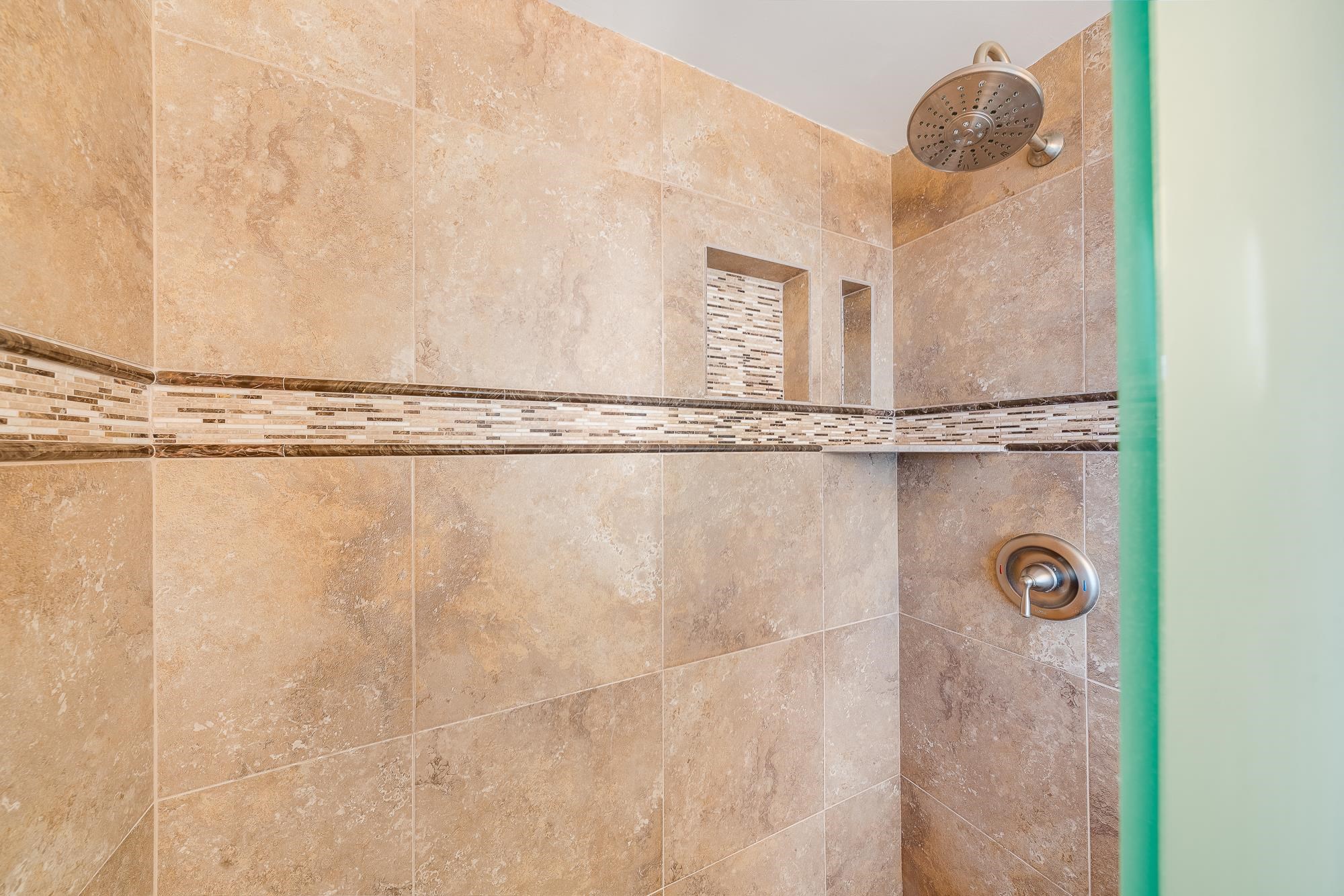 49 W LIPOA St Unit: 103