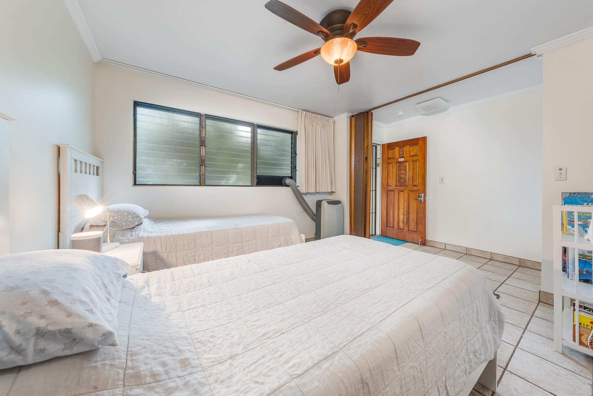 49 W LIPOA St Unit: 103