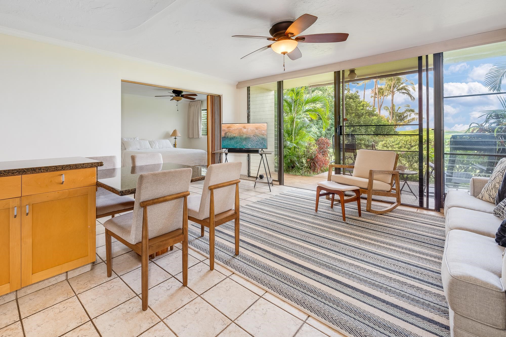 49 W LIPOA St Unit: 103