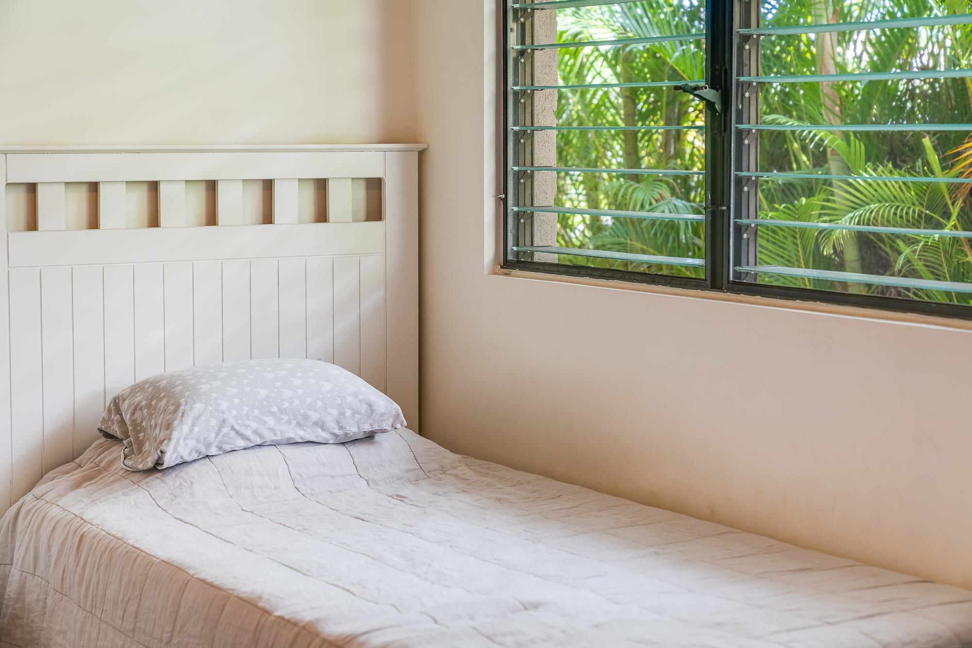 49 W LIPOA St Unit: 103