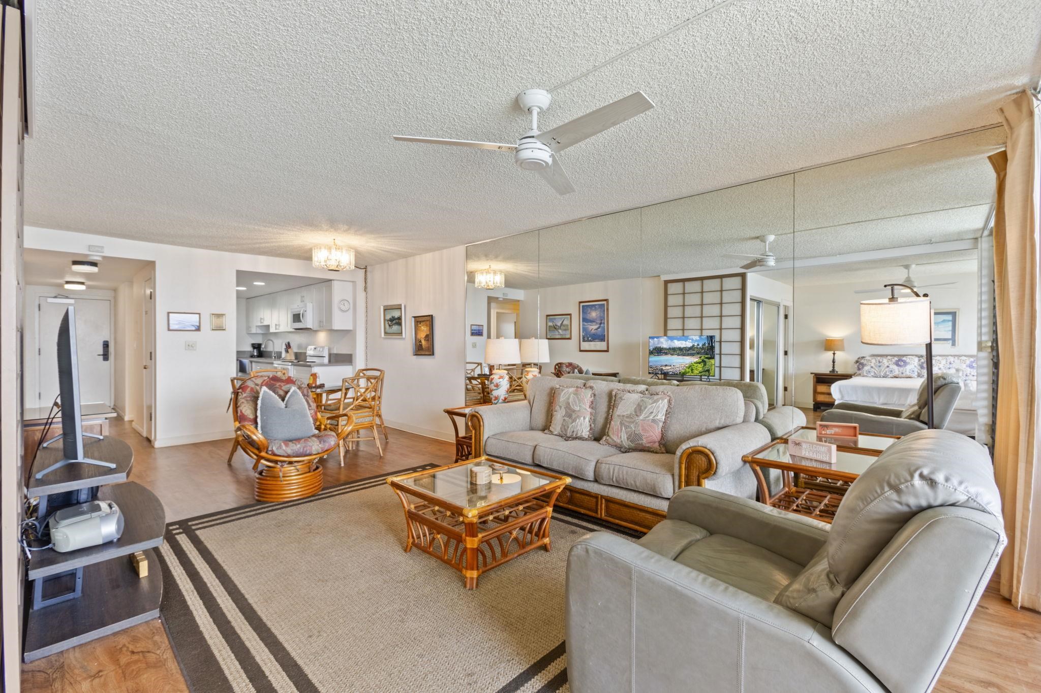 100 HAUOLI St Unit: 303