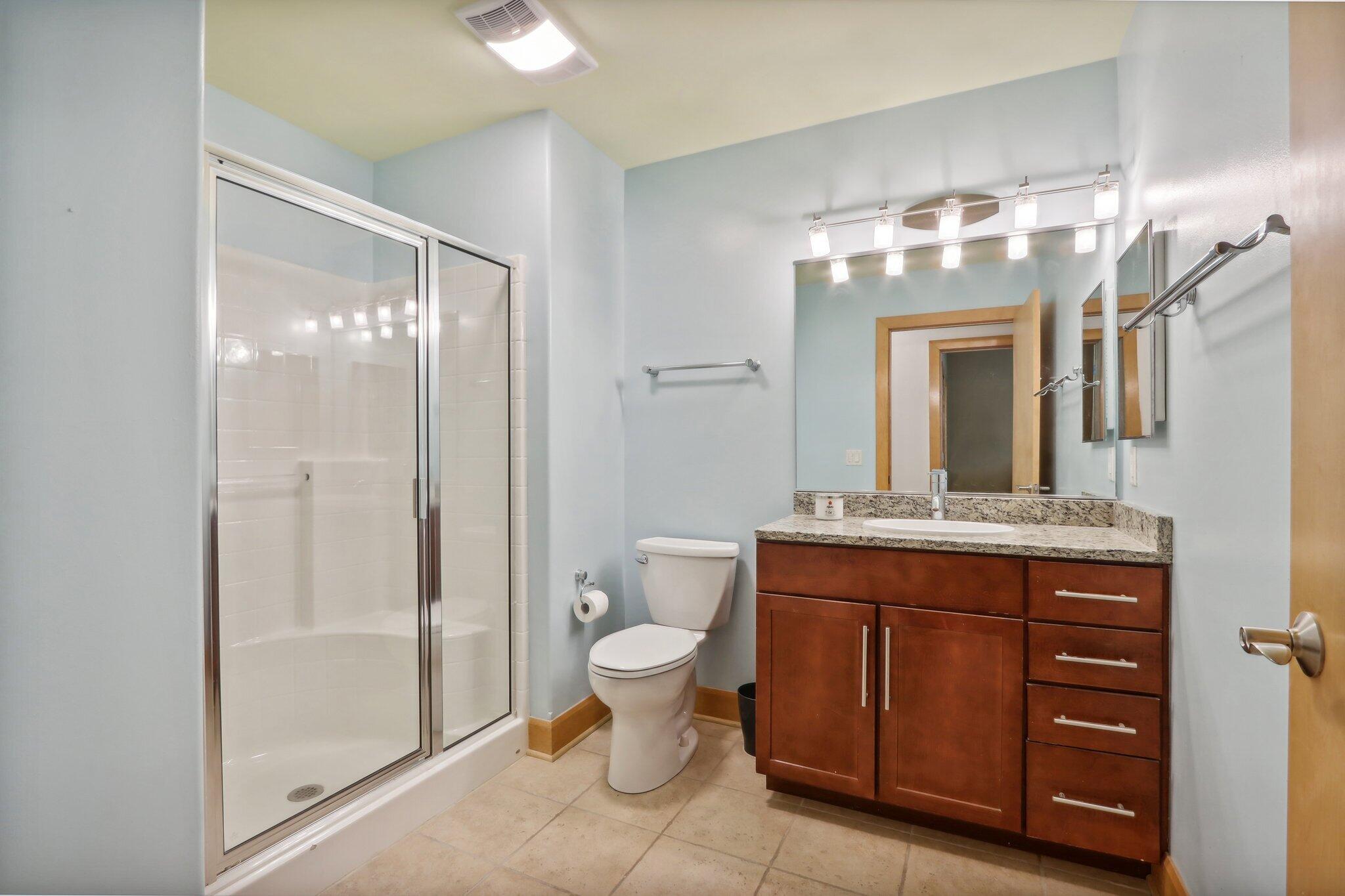1550 E Royall Pl Unit: 613