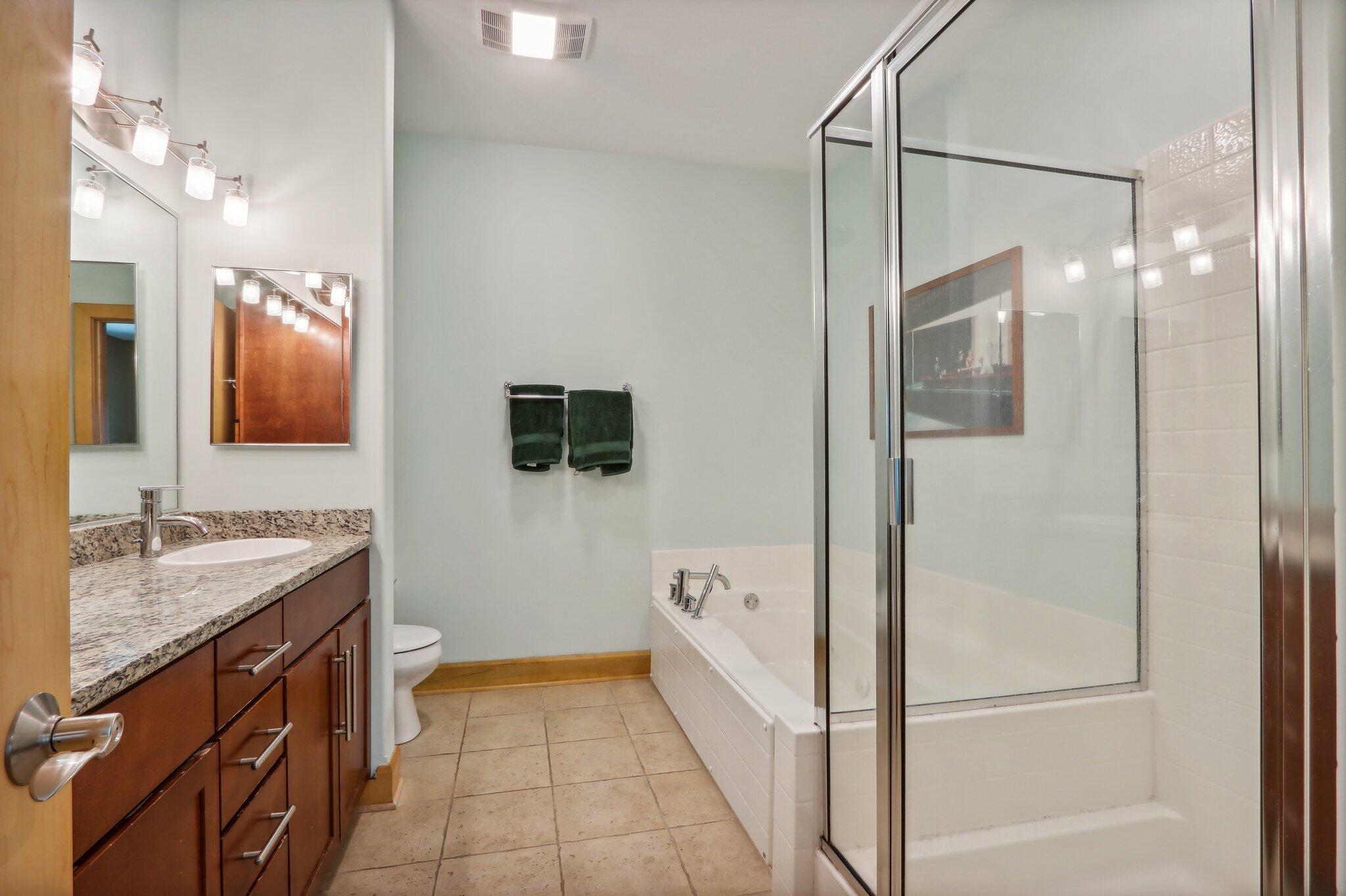 1550 E Royall Pl Unit: 613