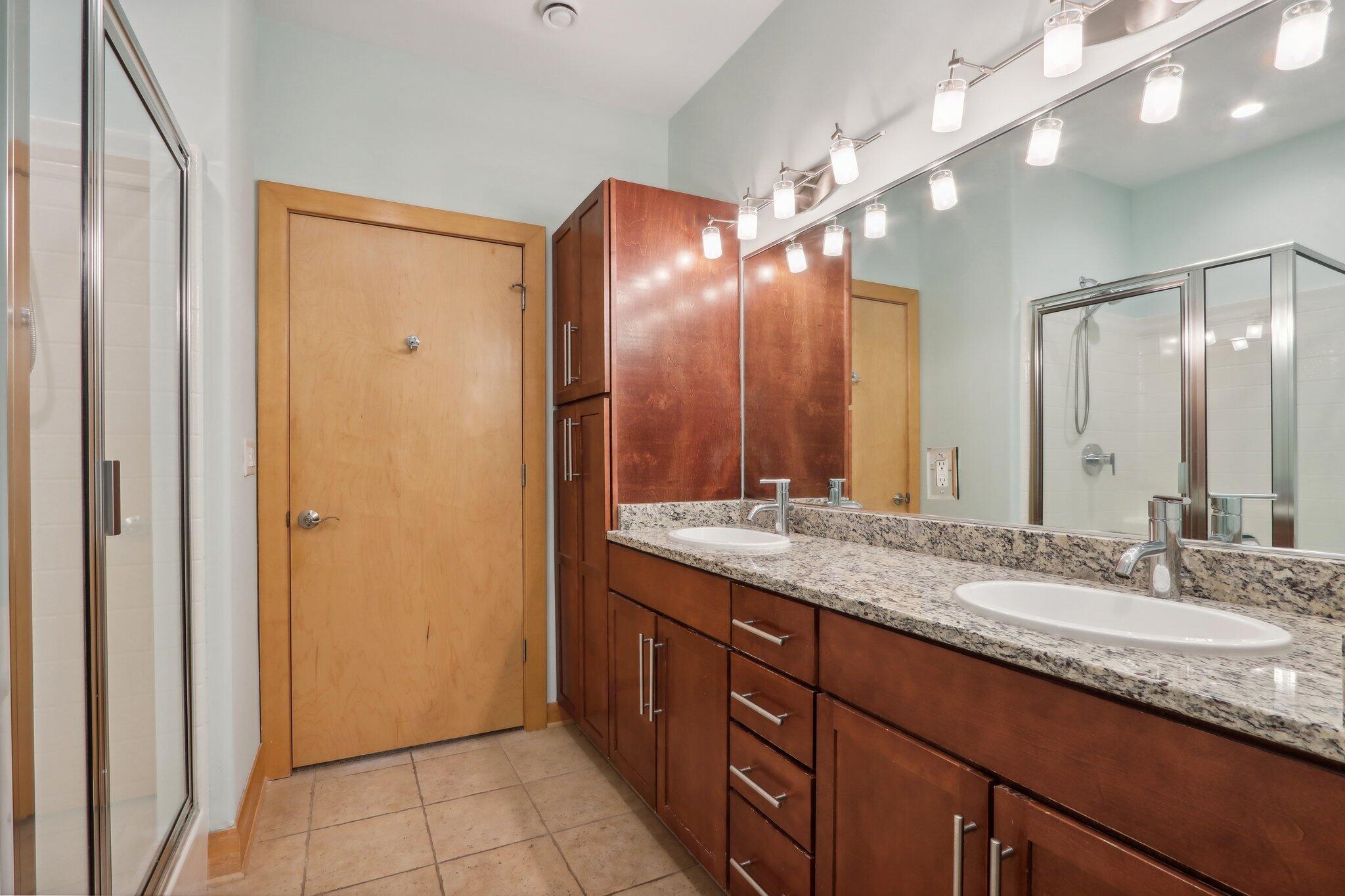 1550 E Royall Pl Unit: 613
