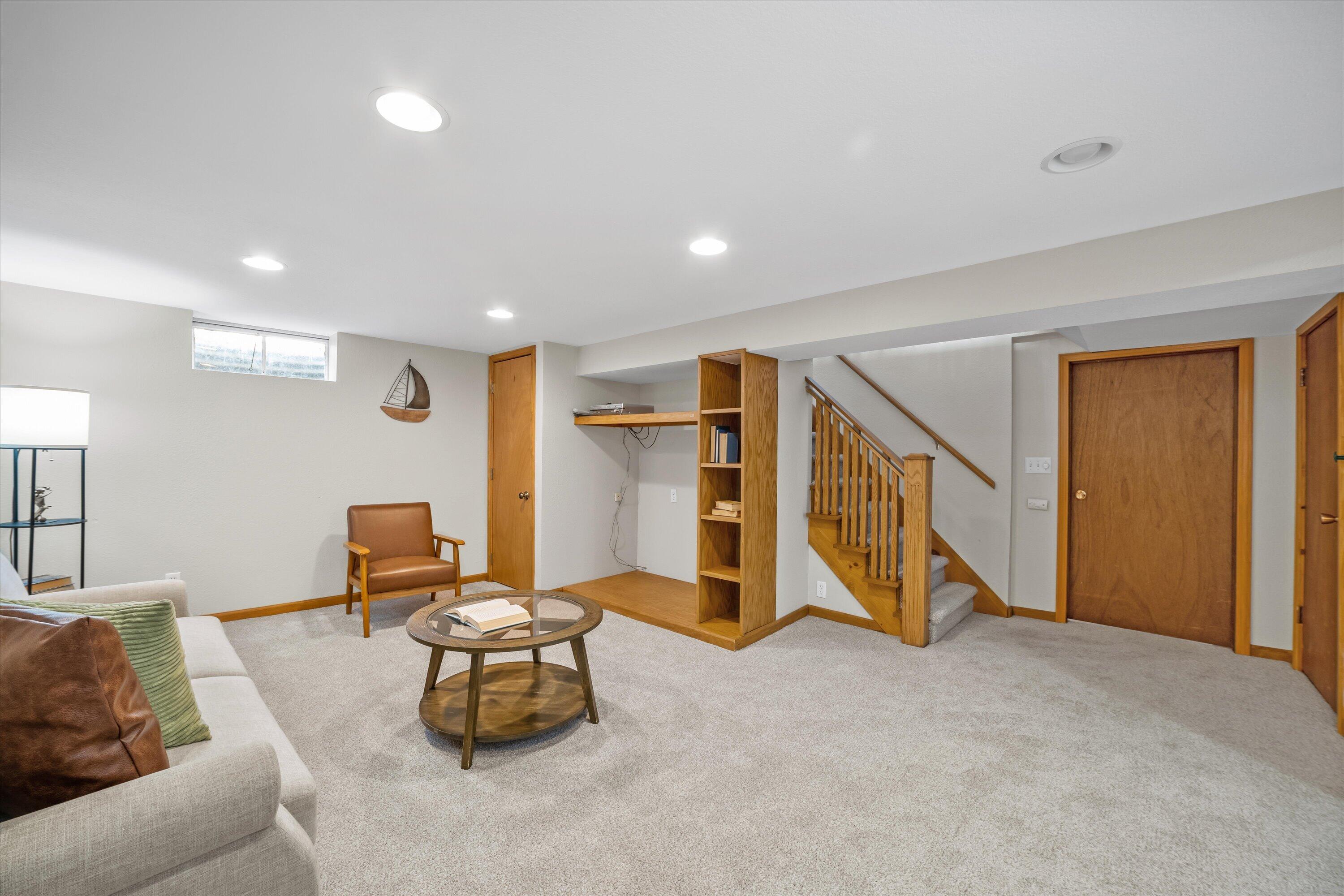 307 Hill St