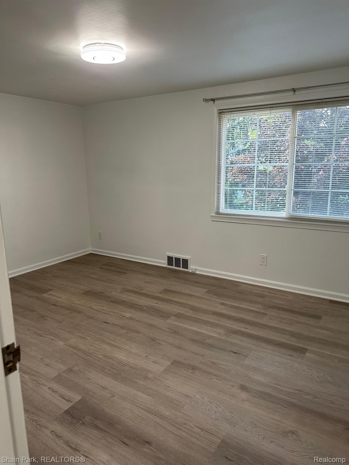 1668 GRAEFIELD Road 64
