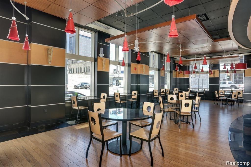 525 W Lafayette Boulevard 16E