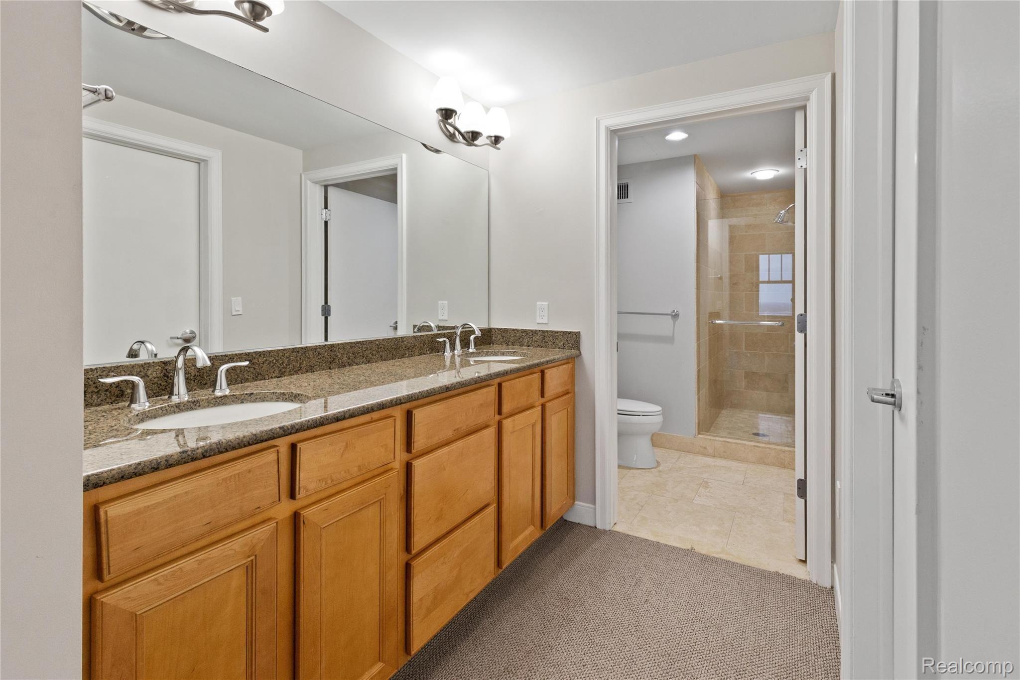 525 W Lafayette Boulevard 16E