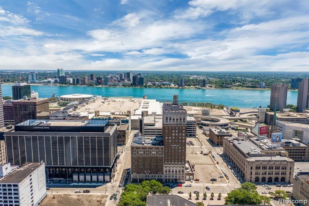 525 W Lafayette Boulevard 16E