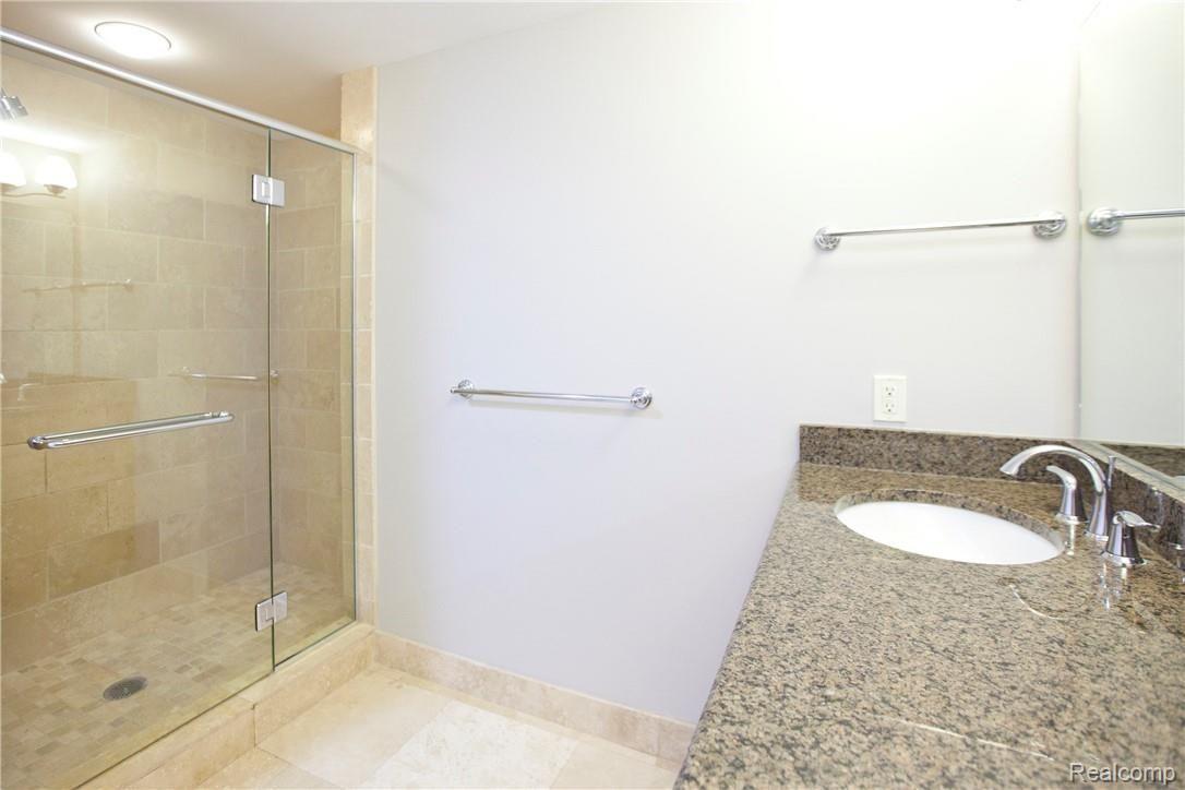 525 W Lafayette Boulevard 13B