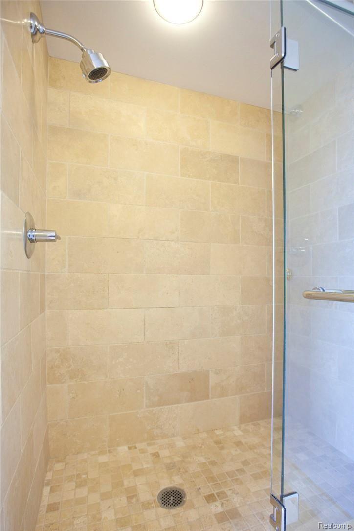525 W Lafayette Boulevard 13B