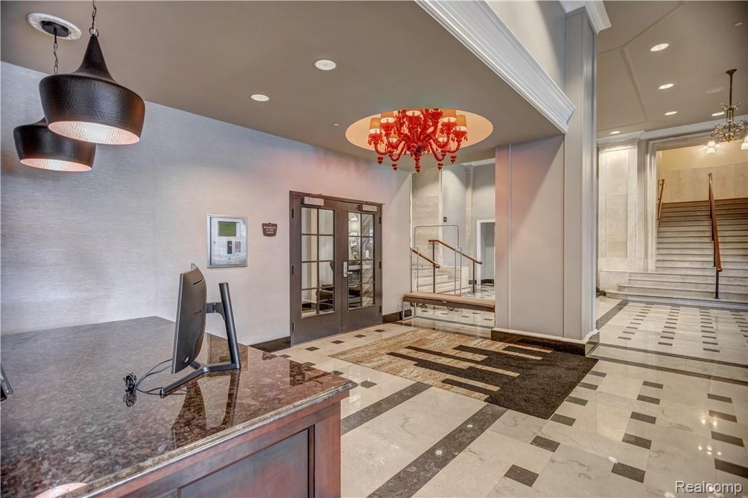 525 W Lafayette Boulevard 13B