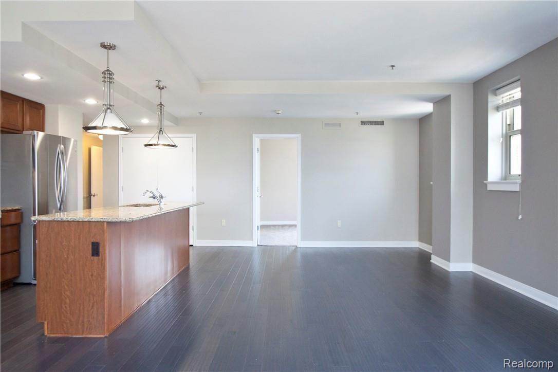 525 W Lafayette Boulevard 13B