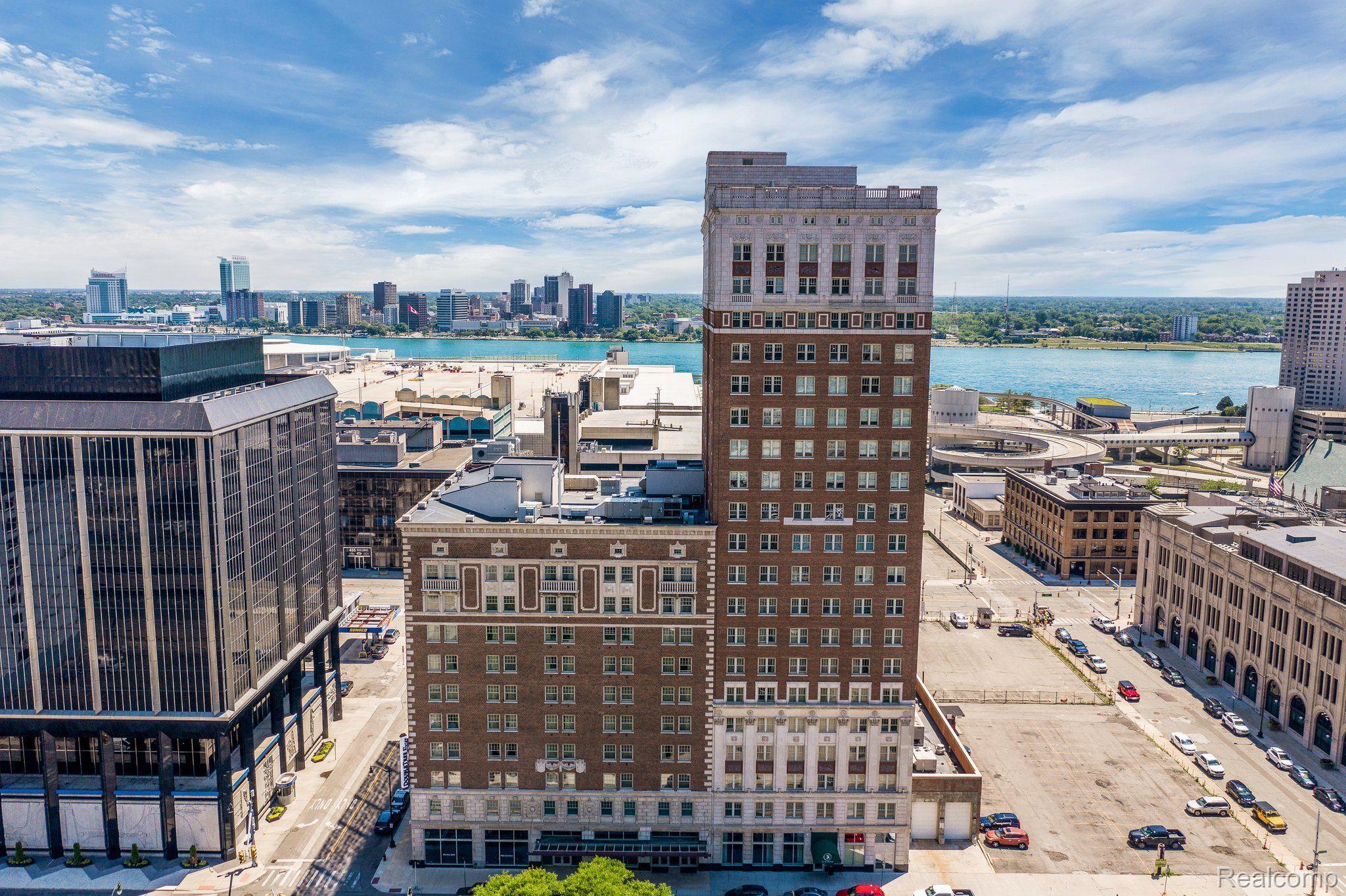 525 W Lafayette Boulevard 13B