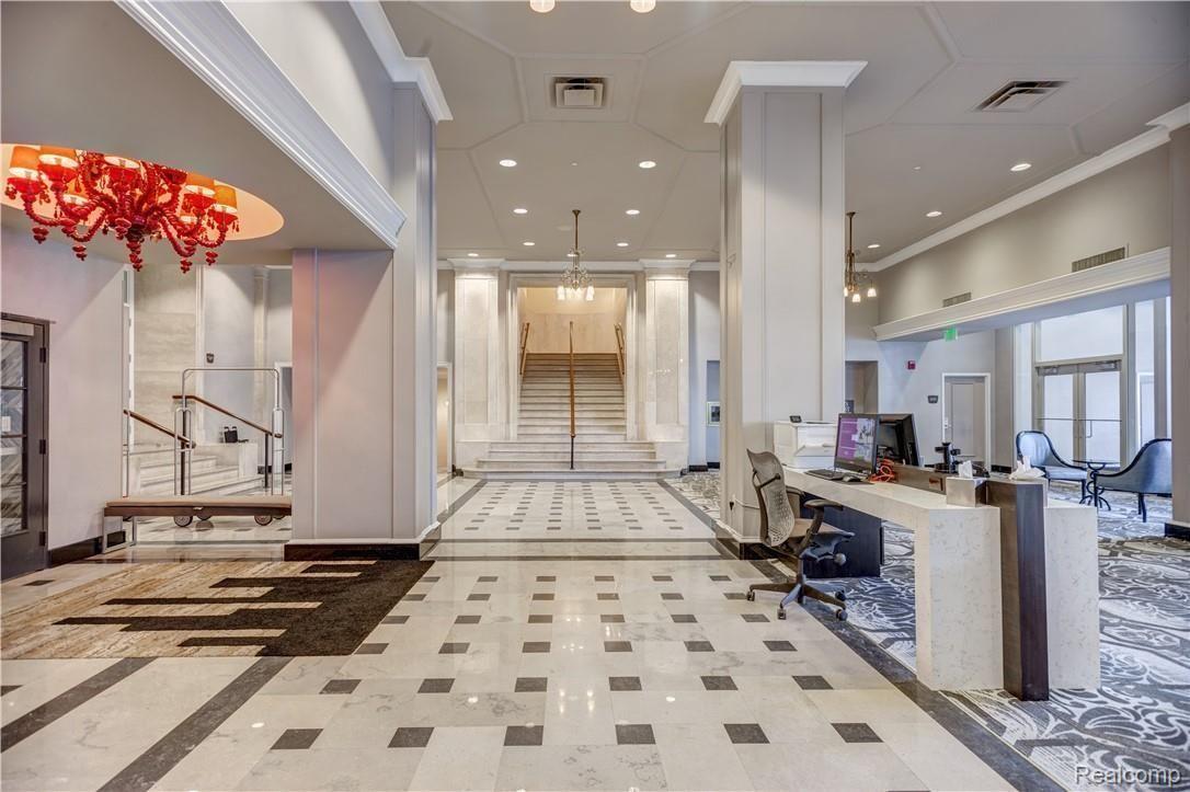 525 W Lafayette Boulevard 13B