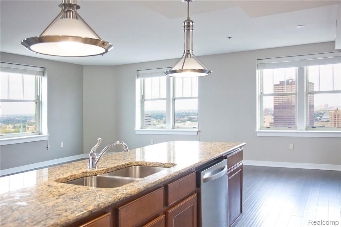 525 W Lafayette Boulevard 13B