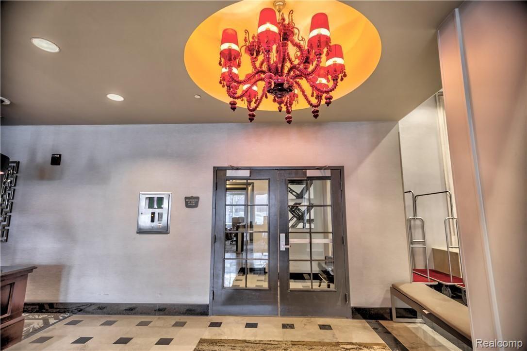 525 W Lafayette Boulevard 13B