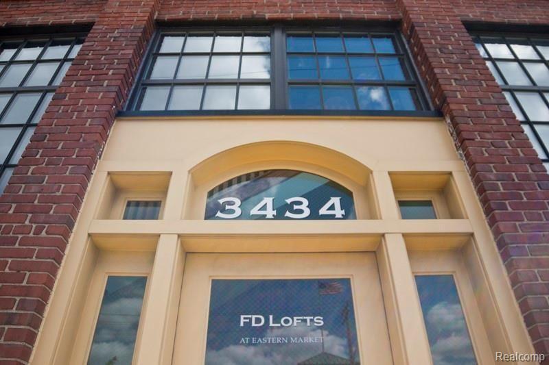 3434 RUSSELL Street 210