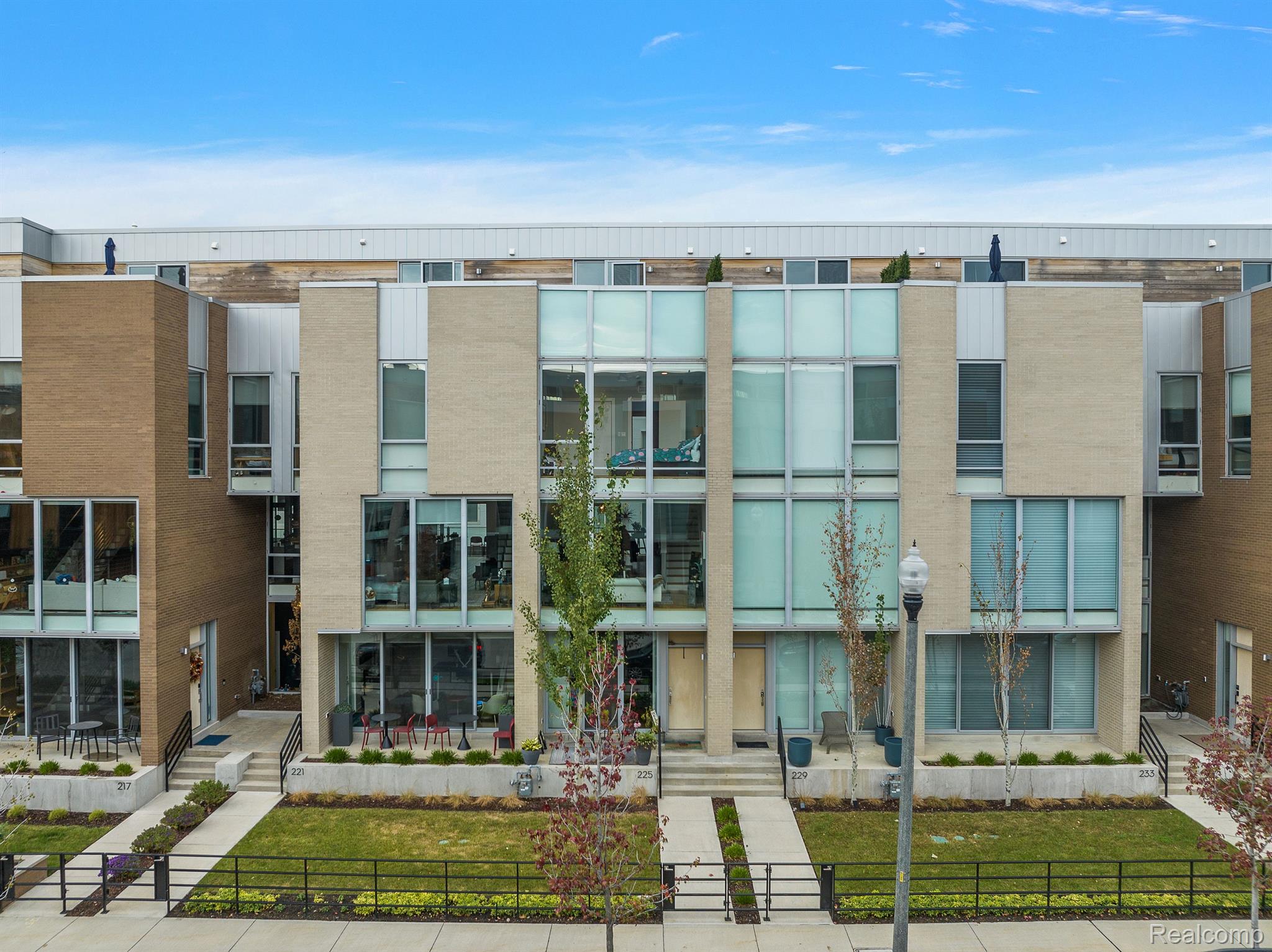 225 Alfred Street