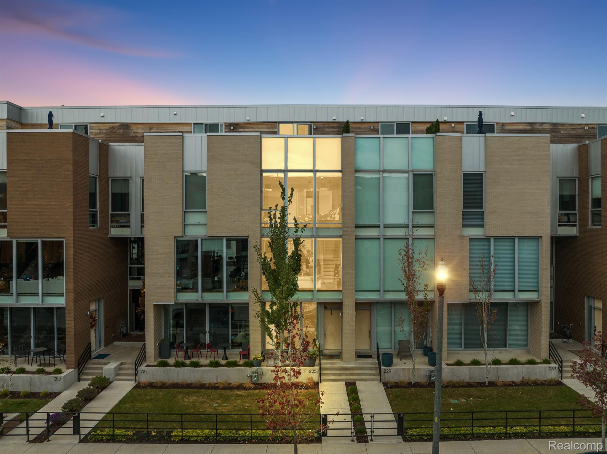 225 Alfred Street