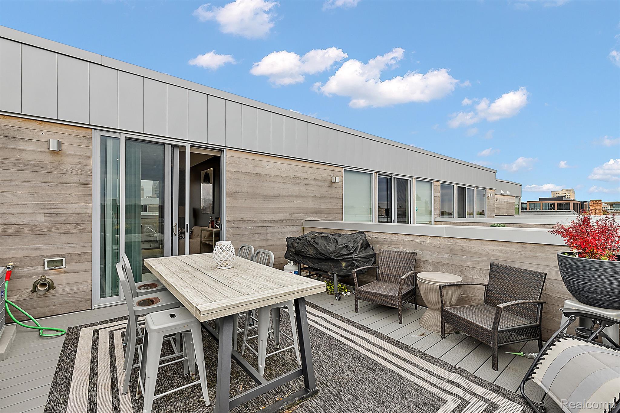225 Alfred Street