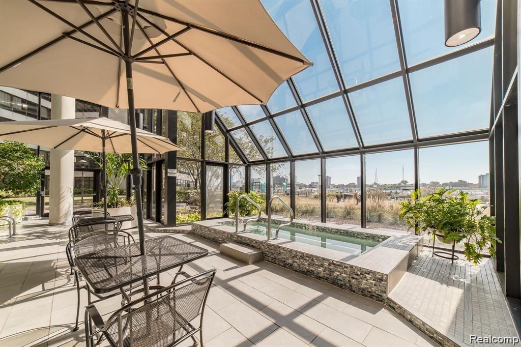 1001 W JEFFERSON Avenue 10E