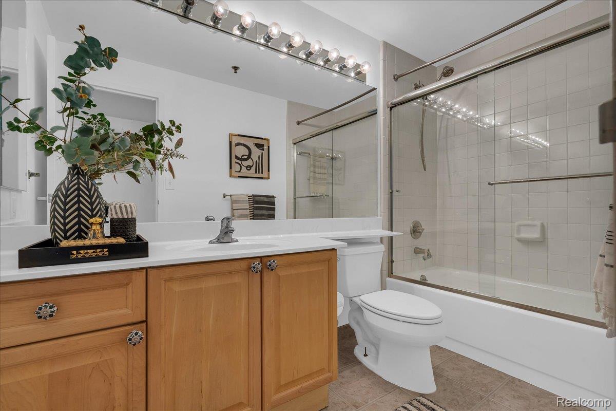 1001 W JEFFERSON Avenue 10E