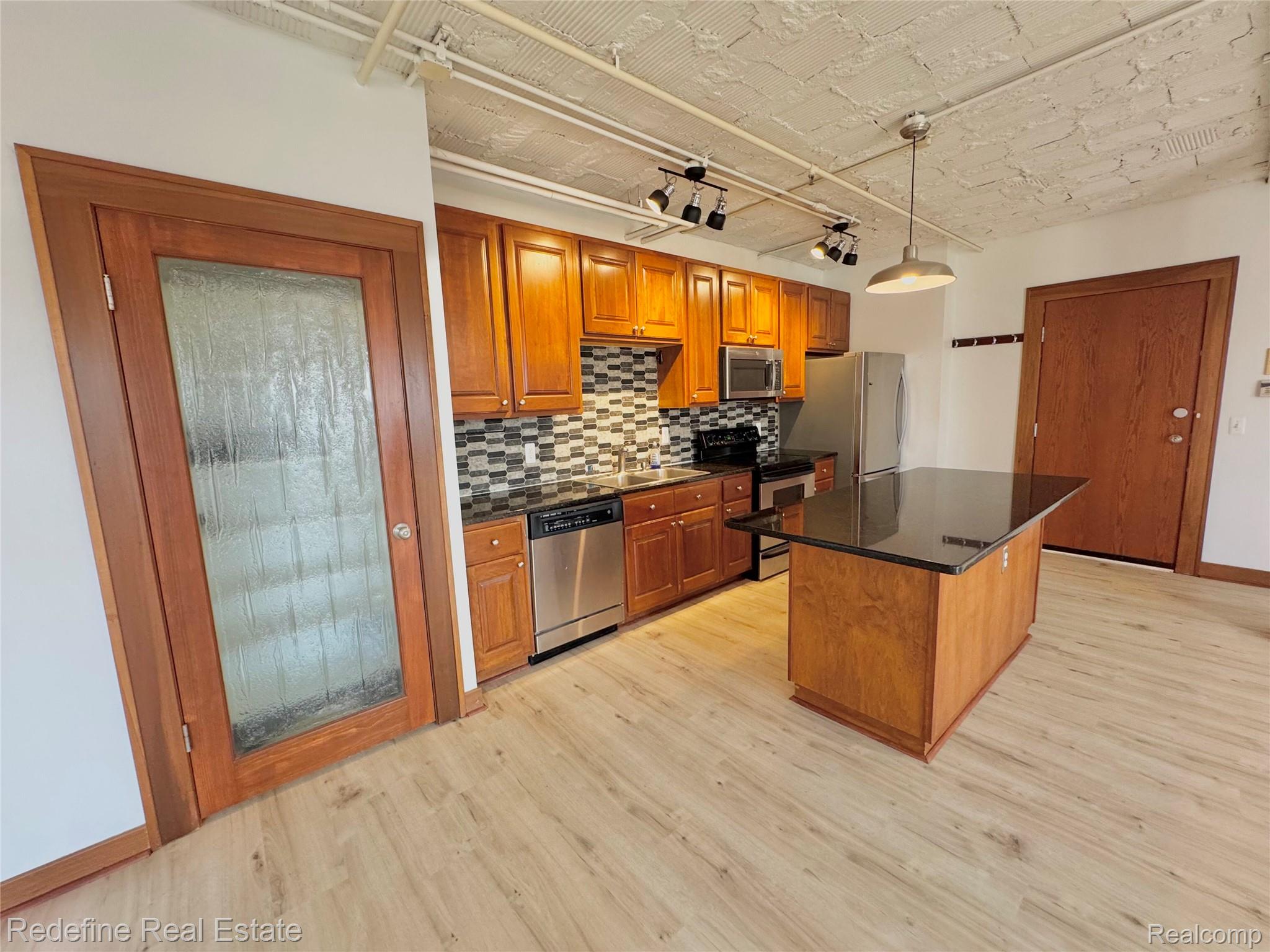 78 Watson Street 14