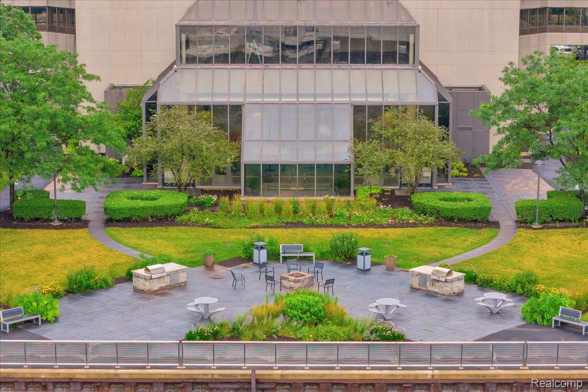 1001 W JEFFERSON Avenue 10E