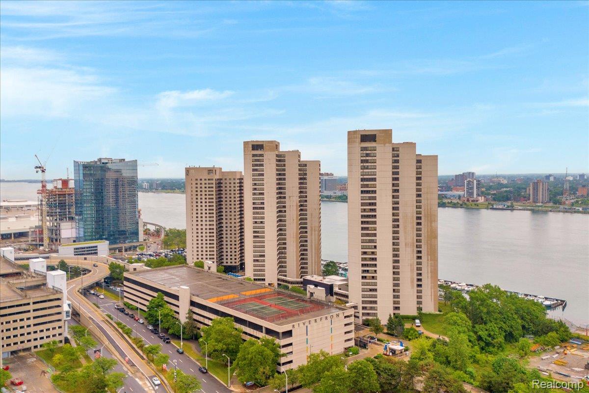 1001 W JEFFERSON Avenue 10E