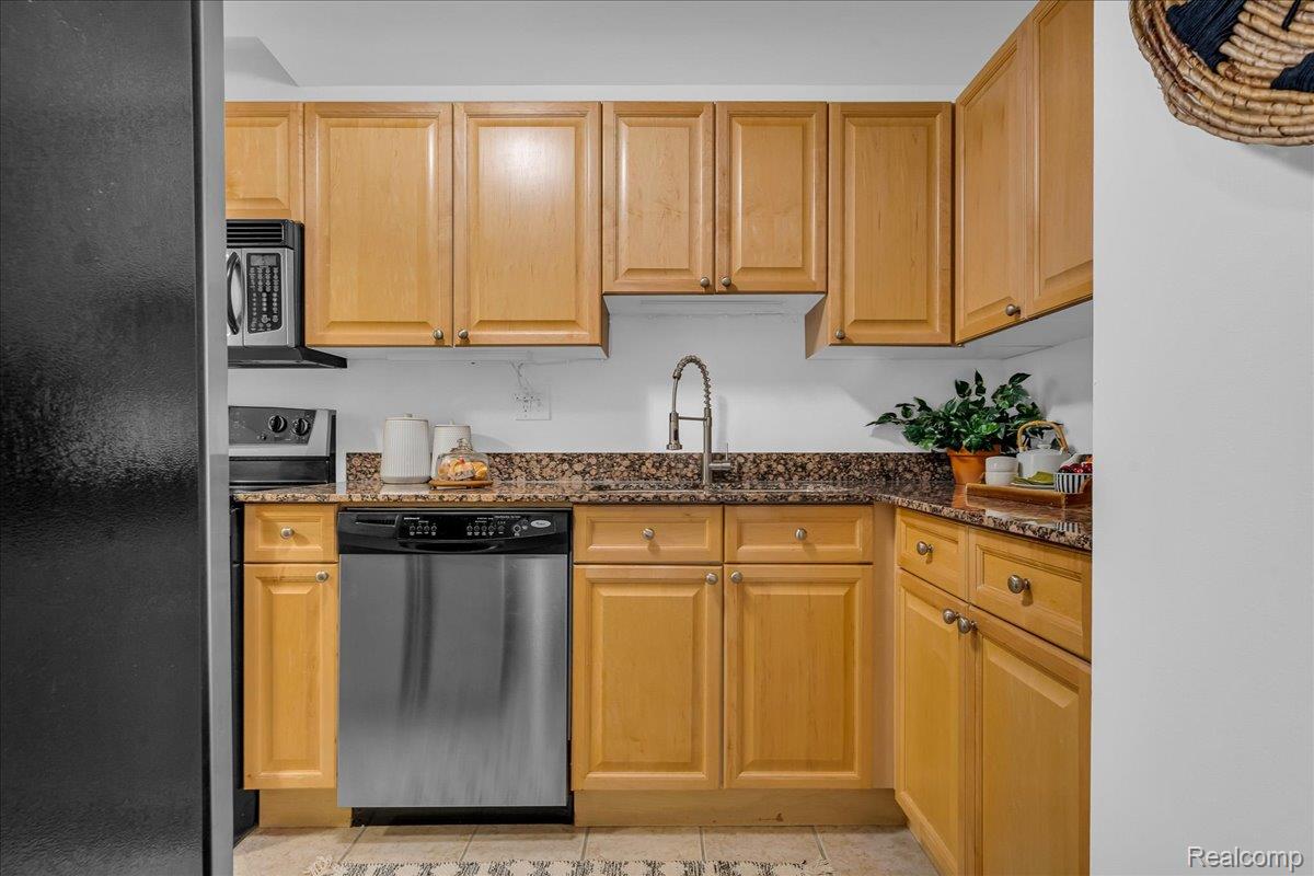 1001 W JEFFERSON Avenue 10E