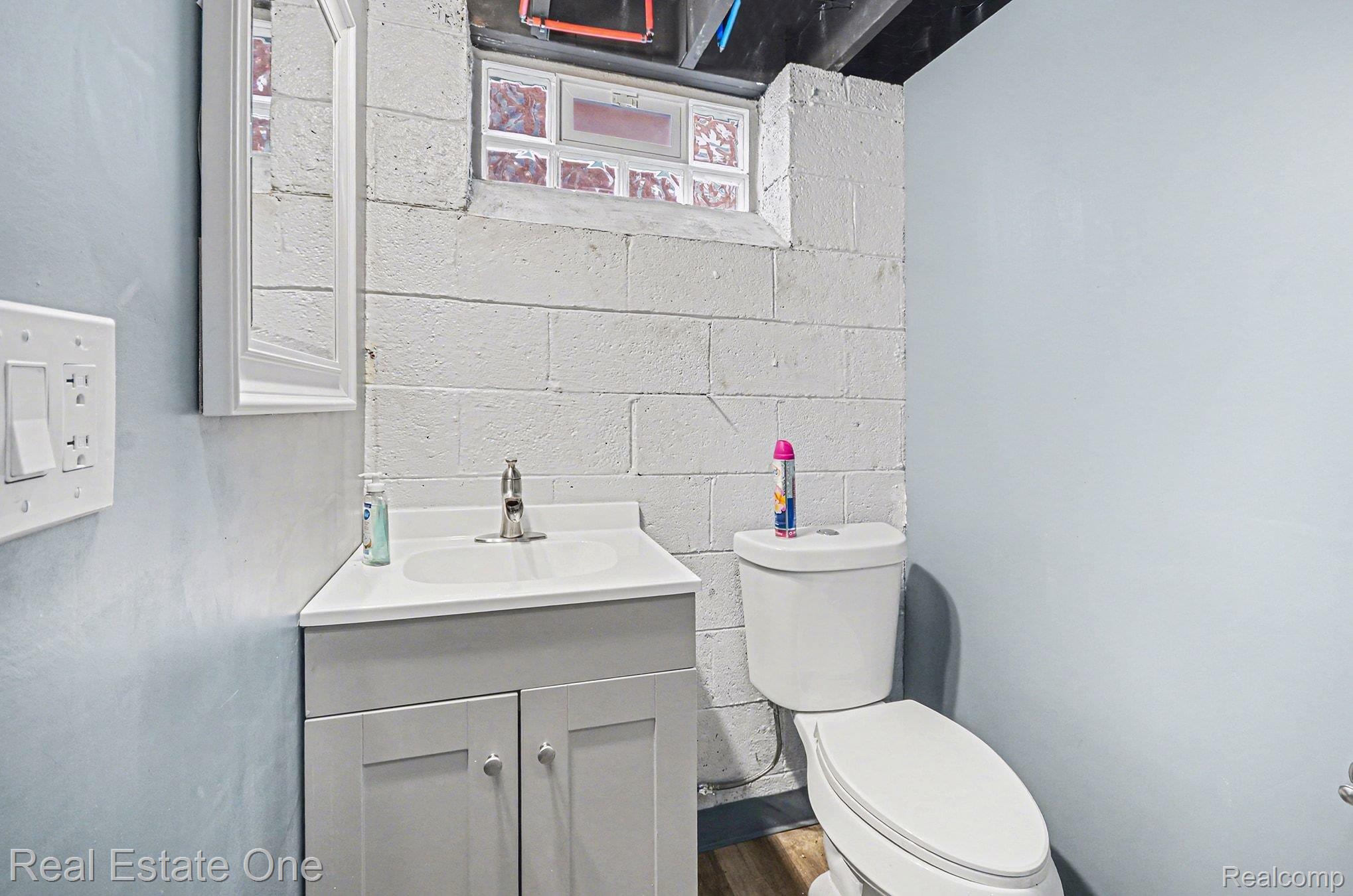 5721 Somerset Avenue