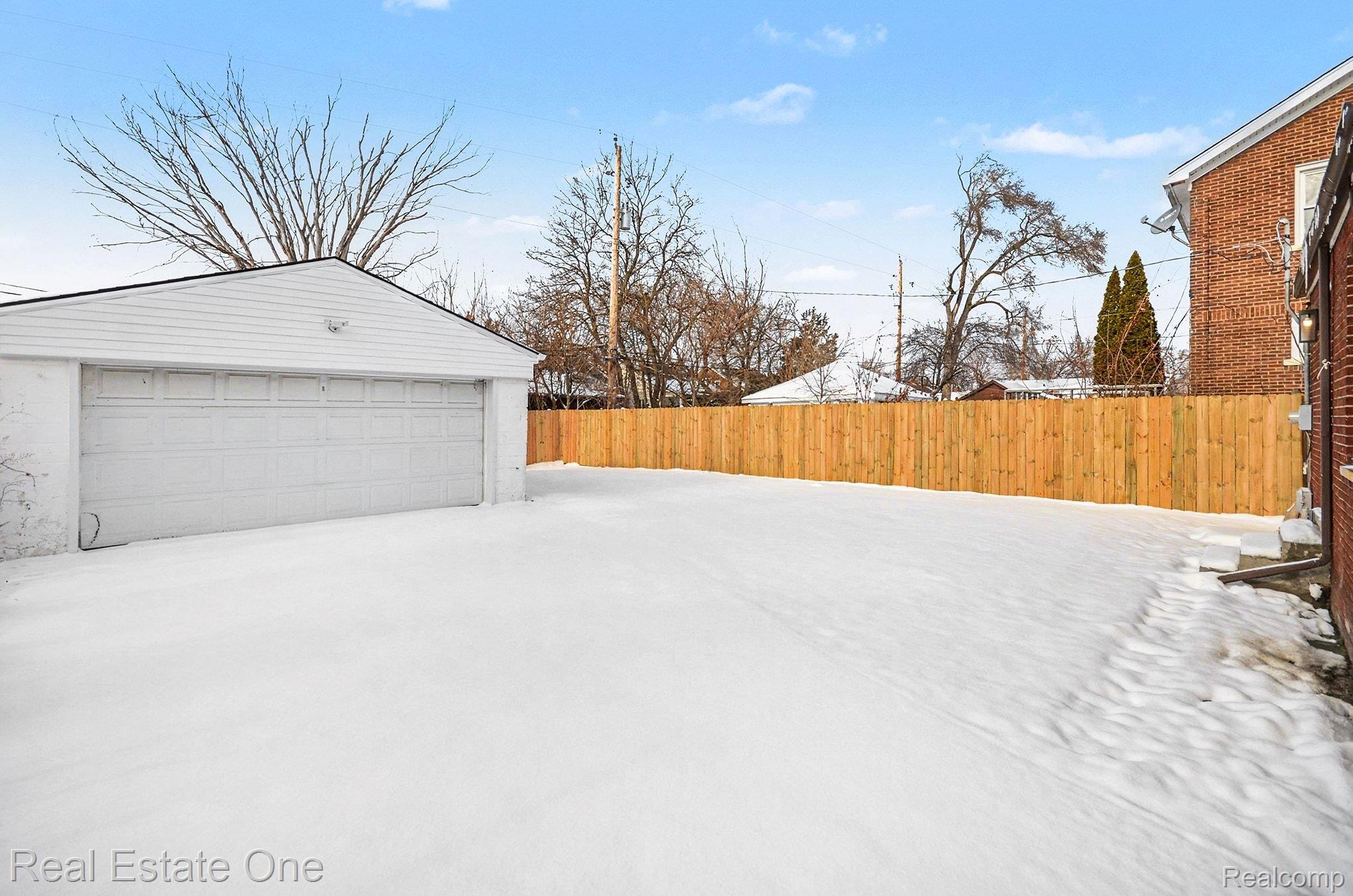 5721 Somerset Avenue