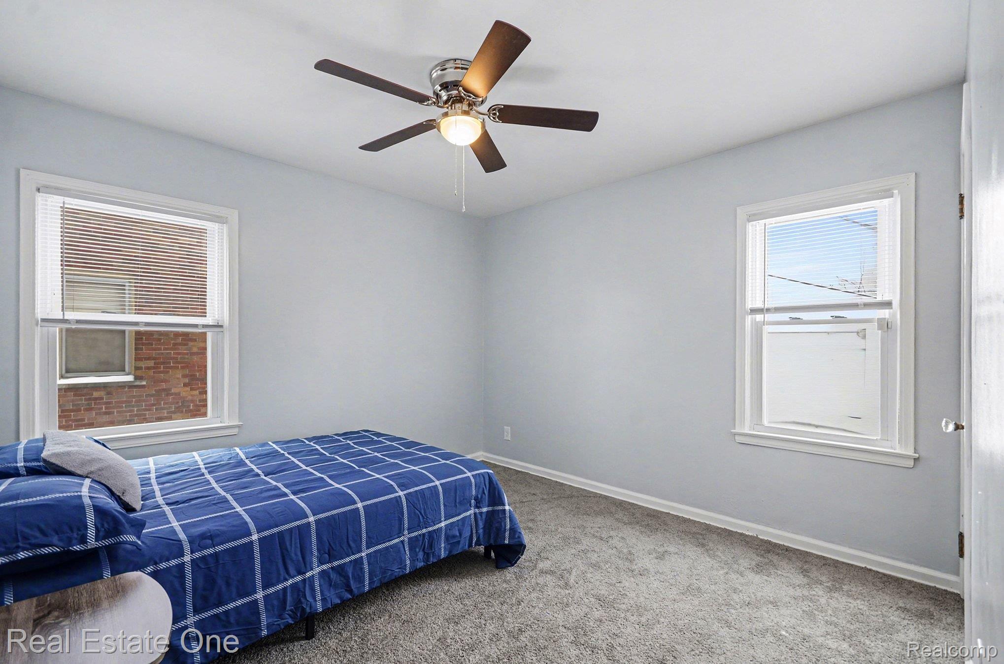 5721 Somerset Avenue