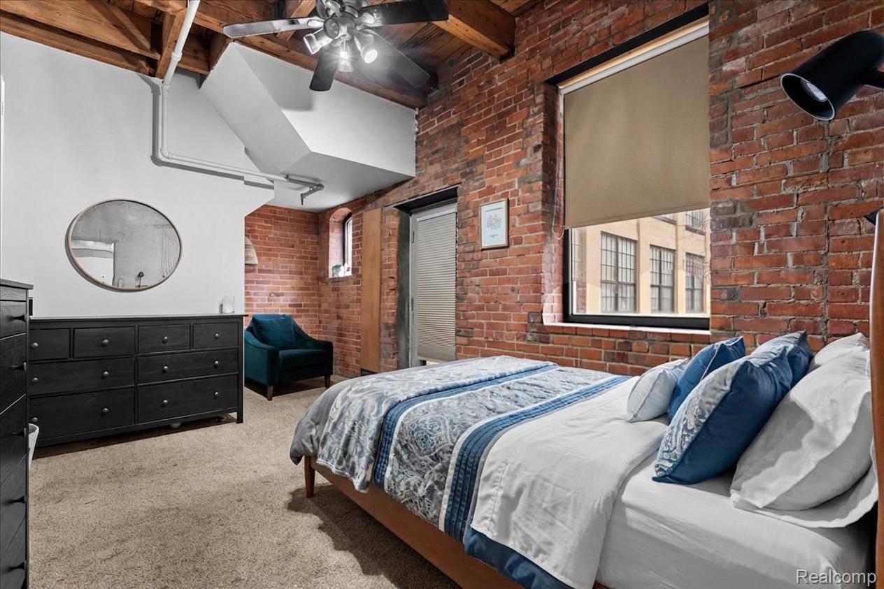 6533 E Jefferson Avenue 214W