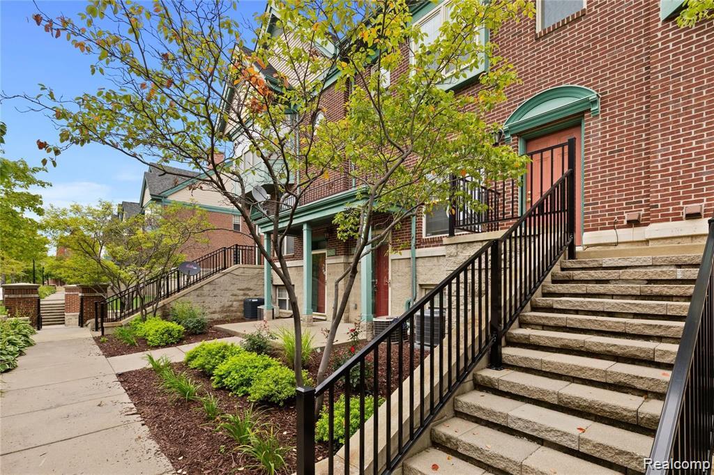 2620 Woodward Avenue