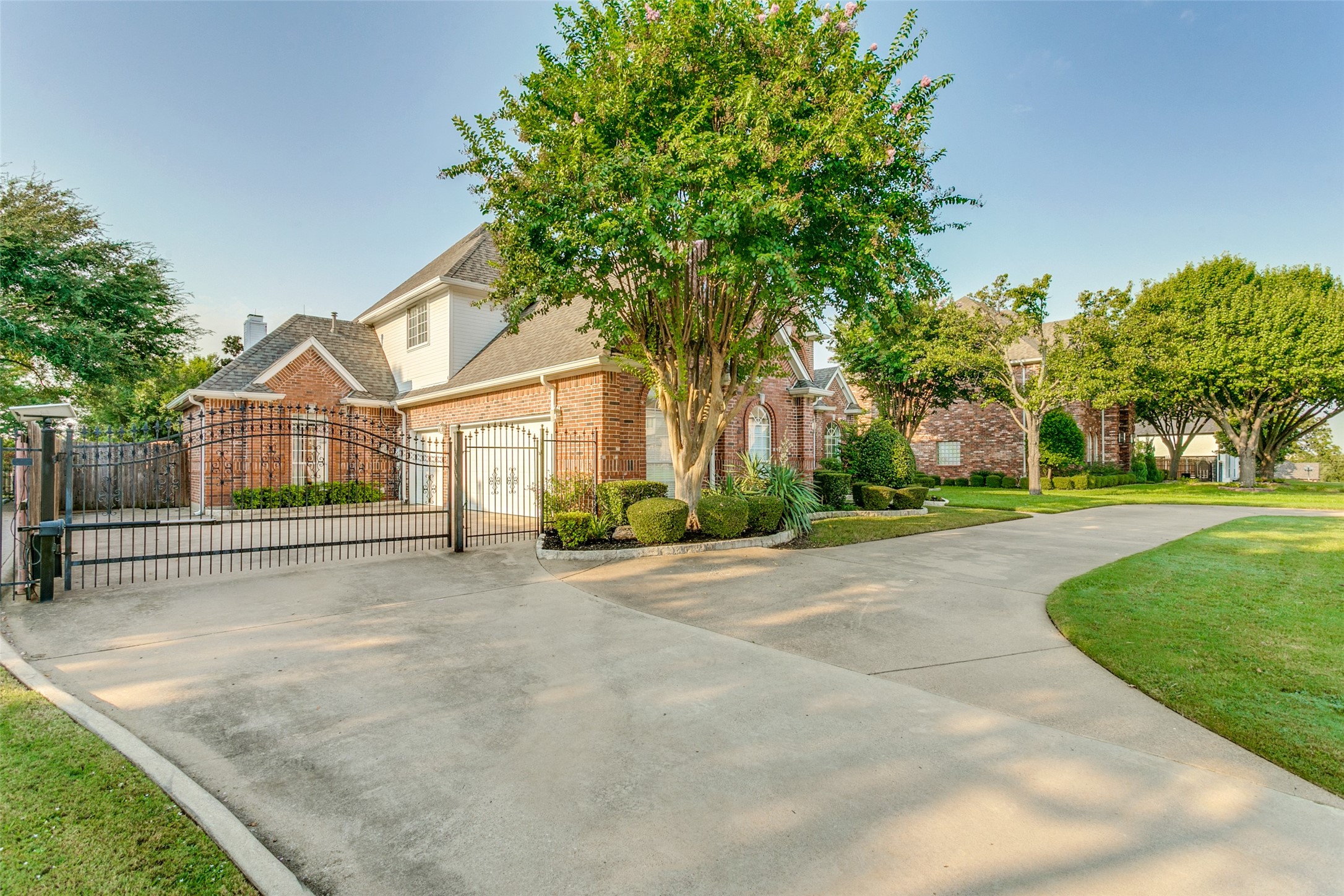 1601 Kingswood Lane
