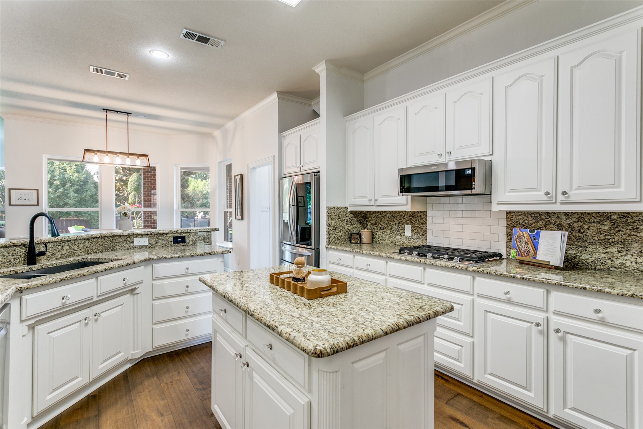 1601 Kingswood Lane